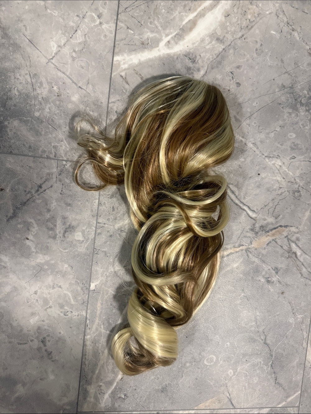 2/$30. 24” Synthetic Blonde & Light Brown Clip-in Ponytail